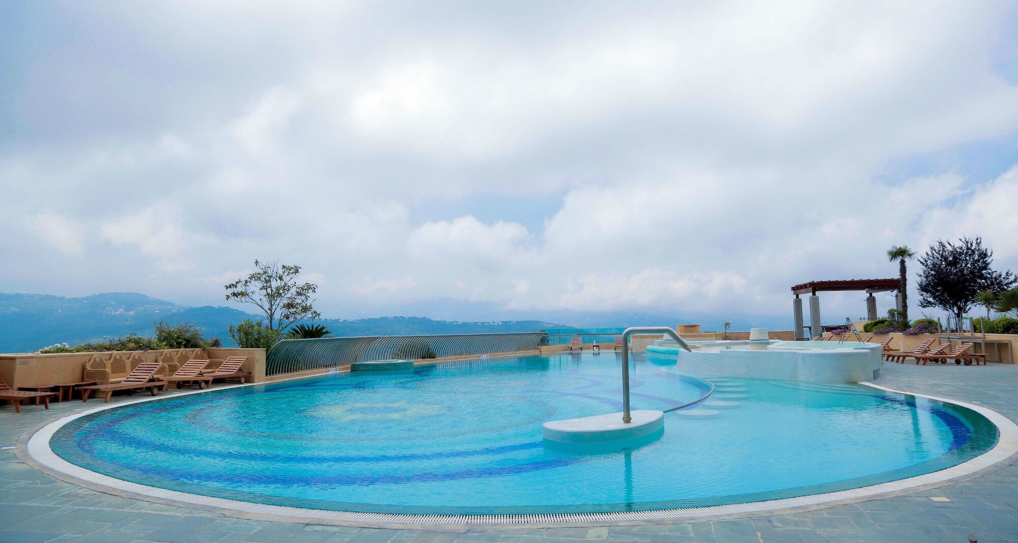 Grand Hills Hotel & Spa Brummana Exteriér fotografie